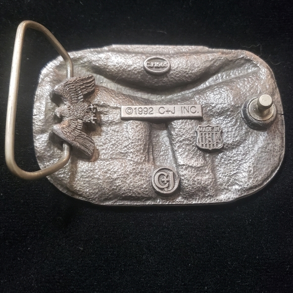 Vintage 1992 C+J Vietnam America Remembers Pewter Belt Buckle CJ1565 - Picture 8 of 15